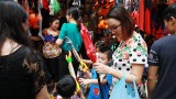 Cảnh báo hóa chất kịch độc trong đồ hóa trang Halloween Trung Quốc