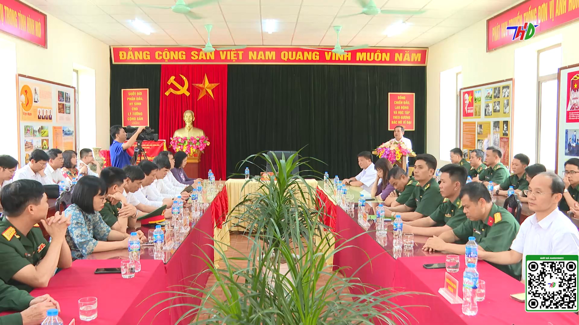 Video Clip: Đoàn công tác tỉnh Hải Dương dâng hương tưởng niệm các Anh hùng liệt sỹ tại tỉnh Điện Biên