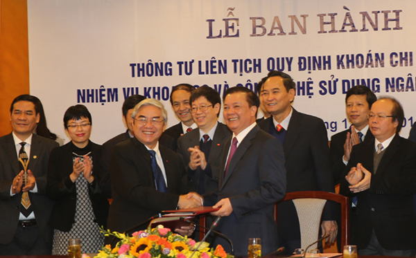 Món quà năm mới cho các nhà khoa học