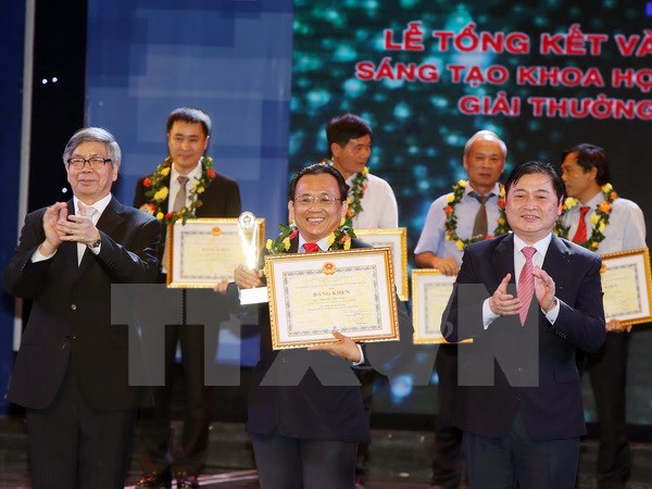 Trao Giải thưởng Sáng tạo Khoa học công nghệ Việt Nam năm 2015