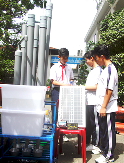 Học sinh lớp 9 biến nước thải máy lạnh thành nước uống