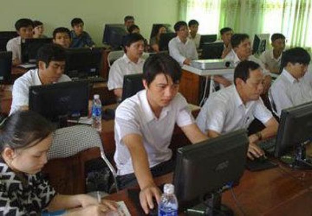 Đào tạo tin học cho xã: 