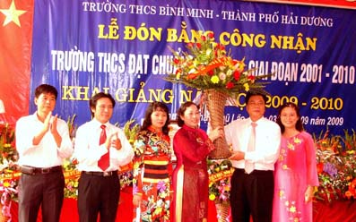 bi thu web